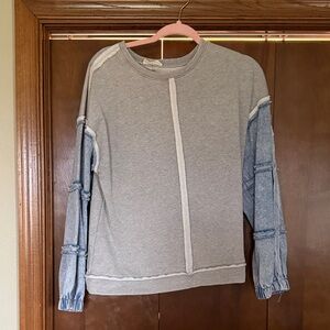 Stylish Gray and Blue Women's Crew Neck Sweater